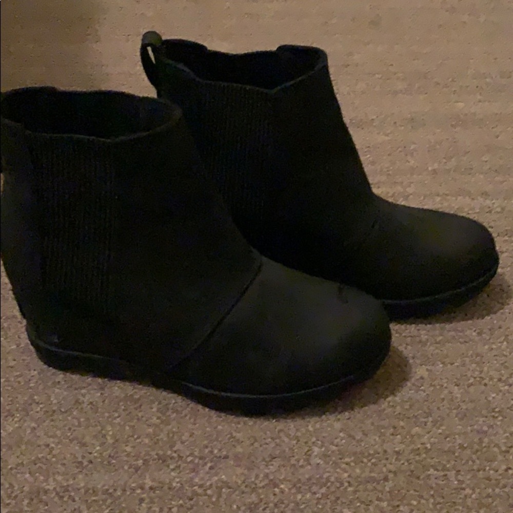 Joan of Arctic Wedge II
